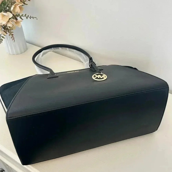 Michael Kors Purse & Wallet Avril Extra-Large Leather and Suede Tote Bag Black - Picture 6 of 12